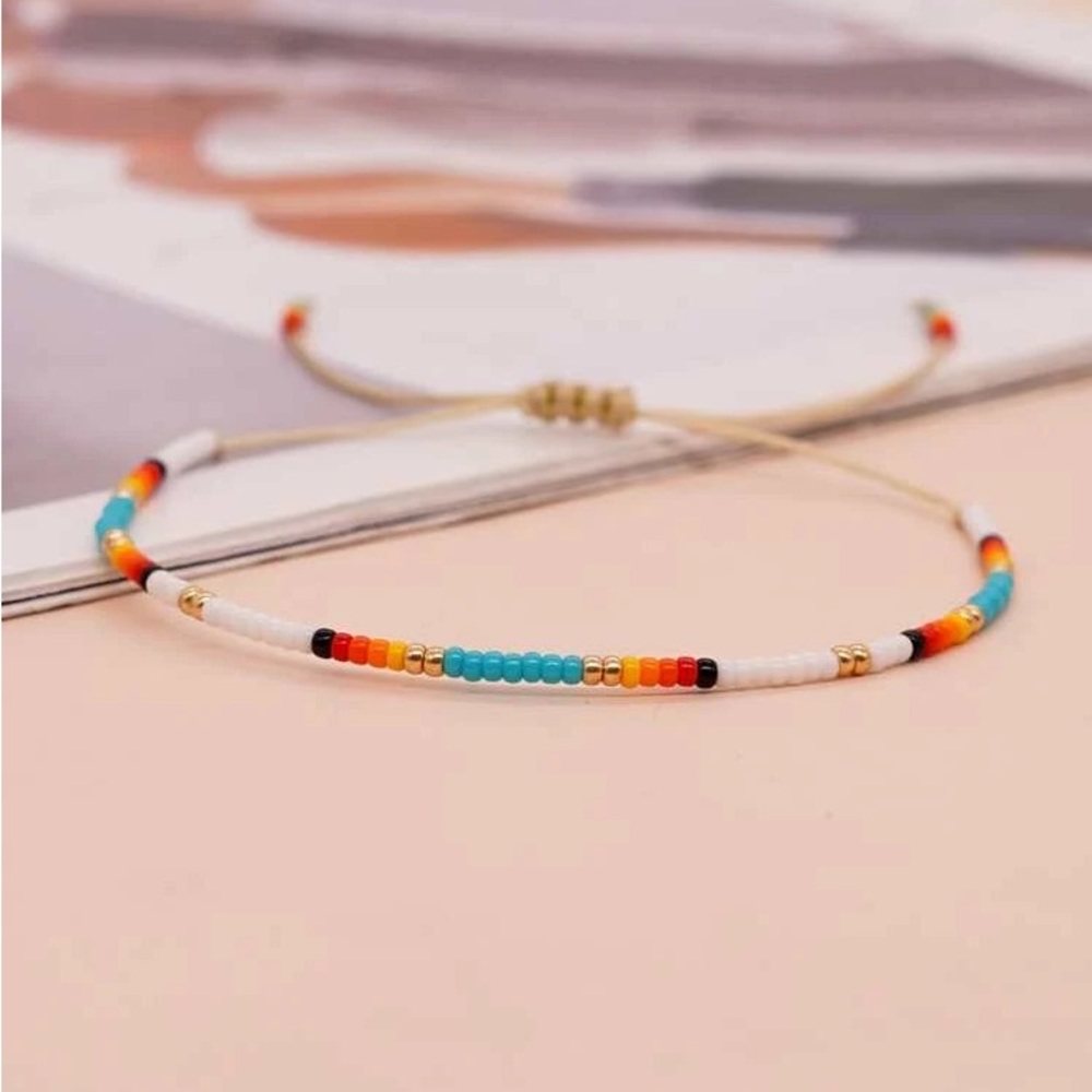 Native American Style Adjustable beaded bracelet - Picture 2 of 4